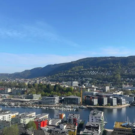 Lejlighed Cozy Modern With Stunning Views & Location *